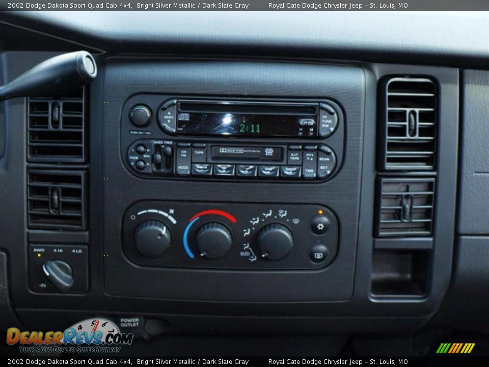 2002 Dodge Dakota Sport Quad Cab 4x4 Bright Silver Metallic / Dark Slate Gray Photo #12