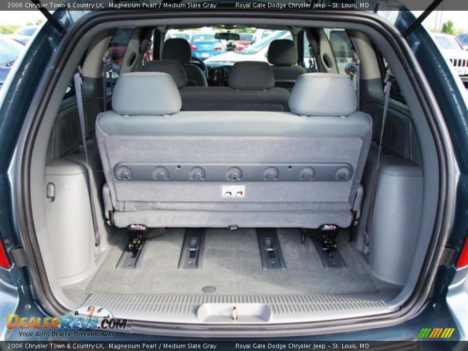 2006 Chrysler Town & Country LX Magnesium Pearl / Medium Slate Gray Photo #5