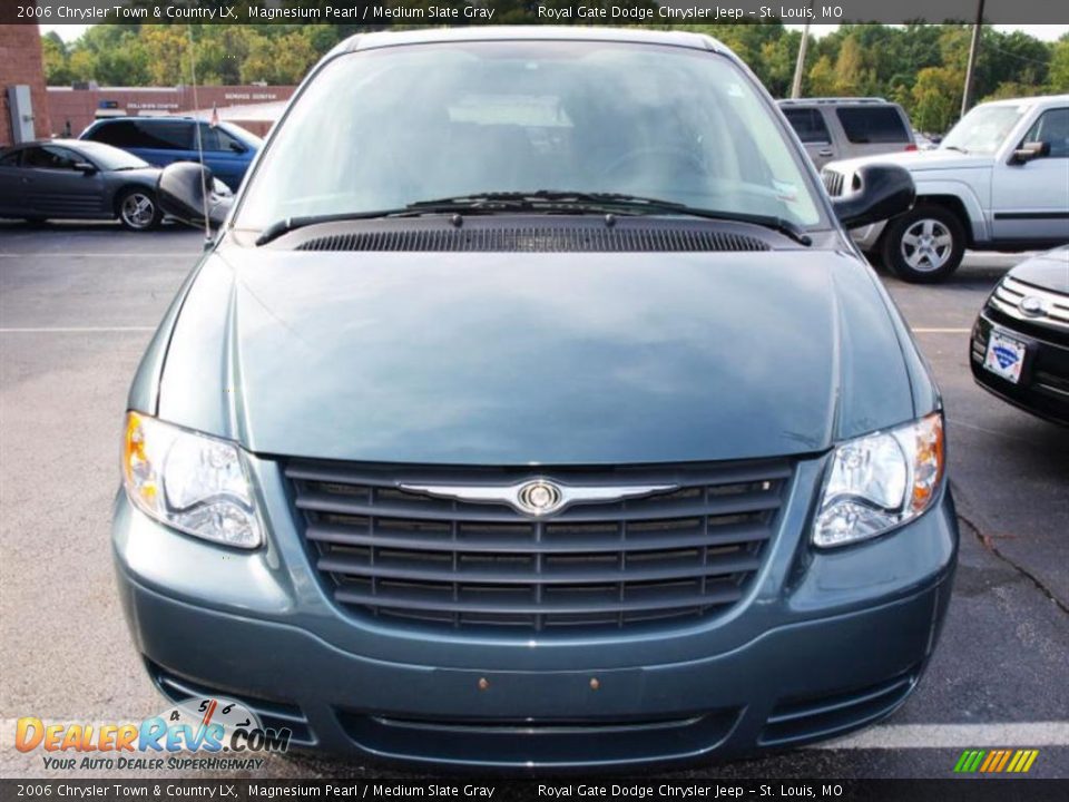 2006 Chrysler Town & Country LX Magnesium Pearl / Medium Slate Gray Photo #8