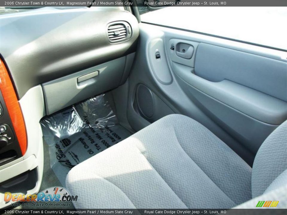 2006 Chrysler Town & Country LX Magnesium Pearl / Medium Slate Gray Photo #13