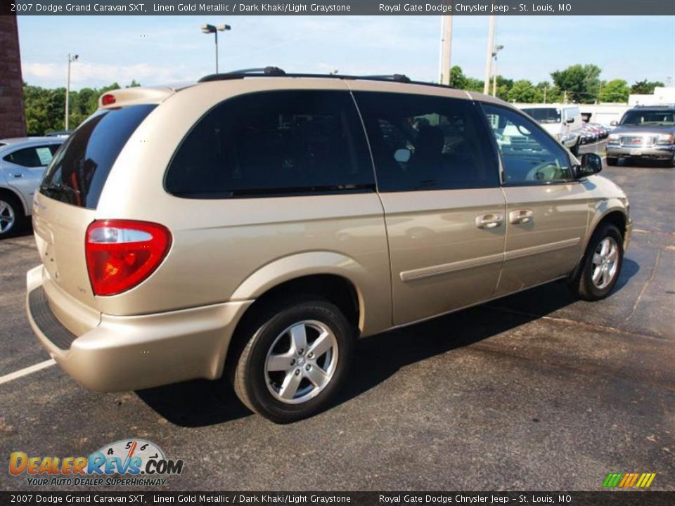 2007 Dodge Grand Caravan SXT Linen Gold Metallic / Dark Khaki/Light Graystone Photo #3