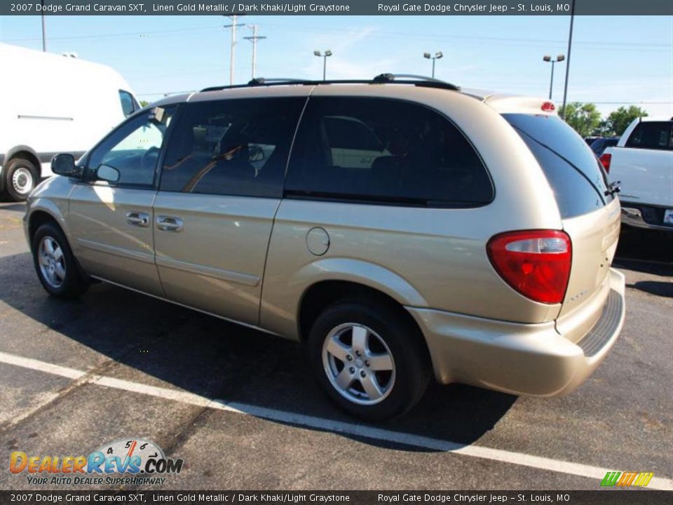 2007 Dodge Grand Caravan SXT Linen Gold Metallic / Dark Khaki/Light Graystone Photo #4