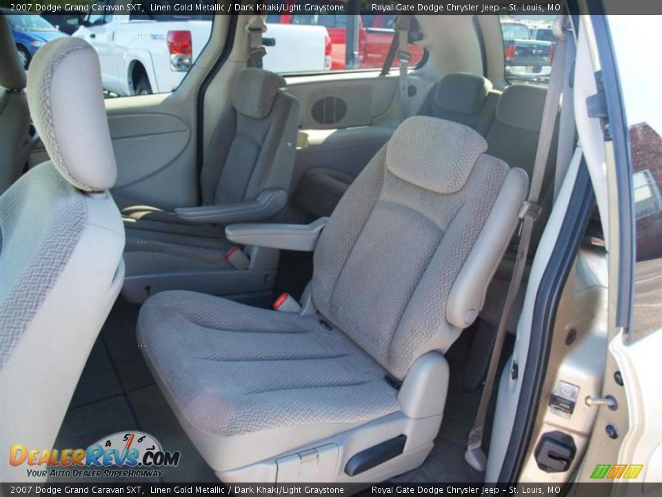 2007 Dodge Grand Caravan SXT Linen Gold Metallic / Dark Khaki/Light Graystone Photo #9