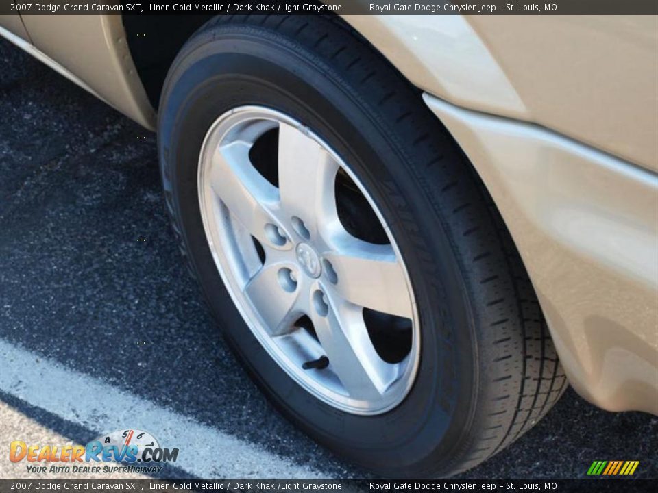 2007 Dodge Grand Caravan SXT Linen Gold Metallic / Dark Khaki/Light Graystone Photo #14