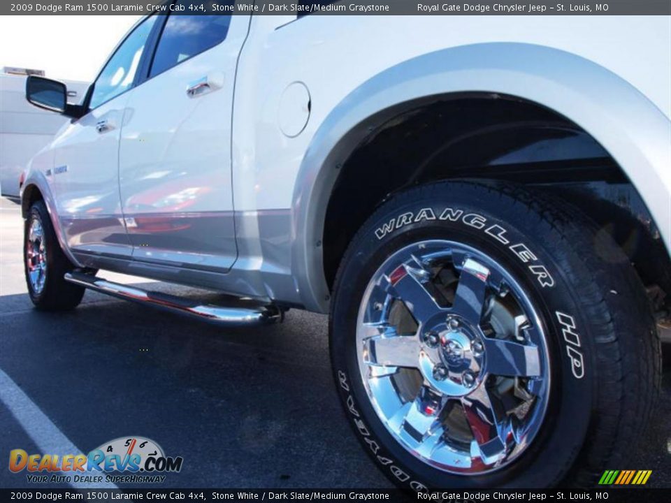 2009 Dodge Ram 1500 Laramie Crew Cab 4x4 Stone White / Dark Slate/Medium Graystone Photo #4