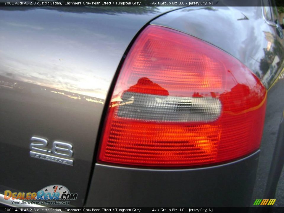 2001 Audi A6 2.8 quattro Sedan Cashmere Gray Pearl Effect / Tungsten Grey Photo #8