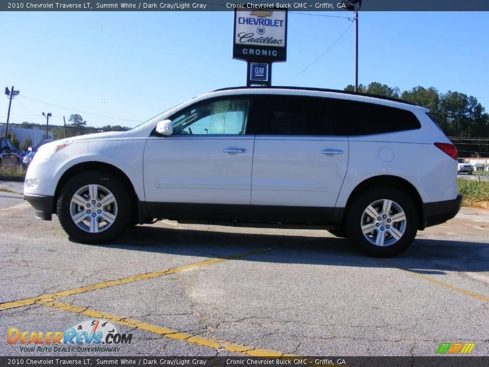 2010 Chevrolet Traverse LT Summit White / Dark Gray/Light Gray Photo #1