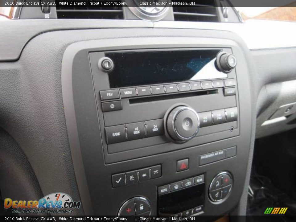2010 Buick Enclave CX AWD White Diamond Tricoat / Ebony/Ebony Photo #10