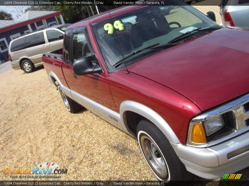 1994 Chevrolet S10 LS Extended Cab Cherry Red Metallic / Gray Photo #2