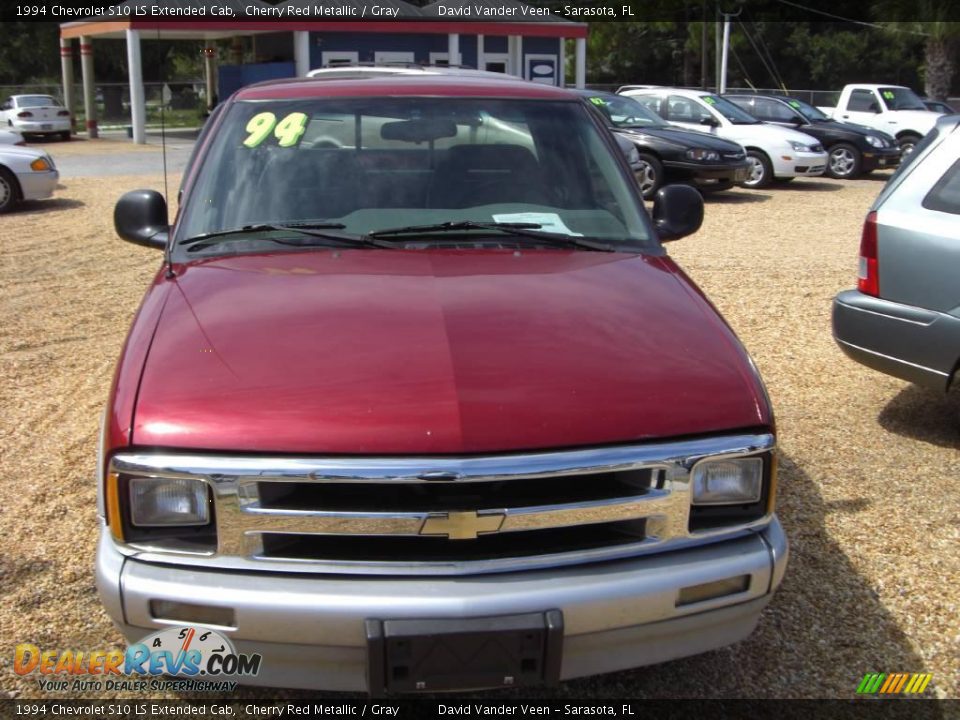 1994 Chevrolet S10 LS Extended Cab Cherry Red Metallic / Gray Photo #3