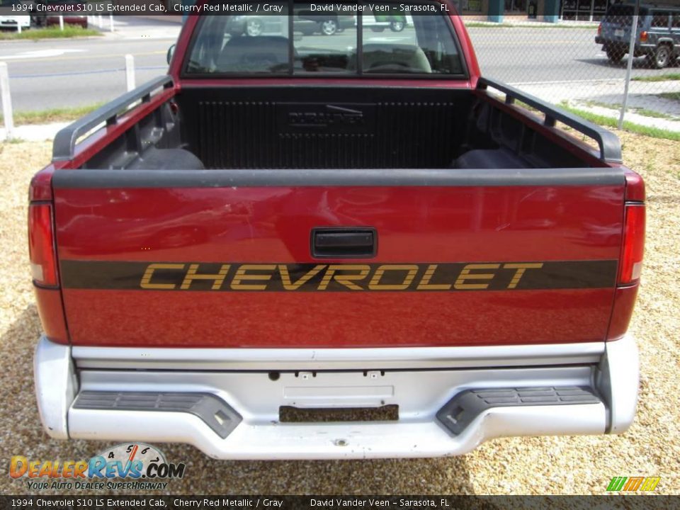 1994 Chevrolet S10 LS Extended Cab Cherry Red Metallic / Gray Photo #6