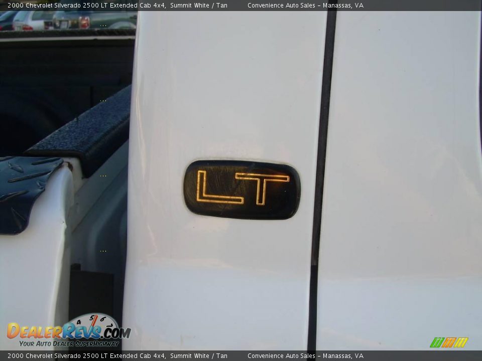 2000 Chevrolet Silverado 2500 LT Extended Cab 4x4 Summit White / Tan Photo #19