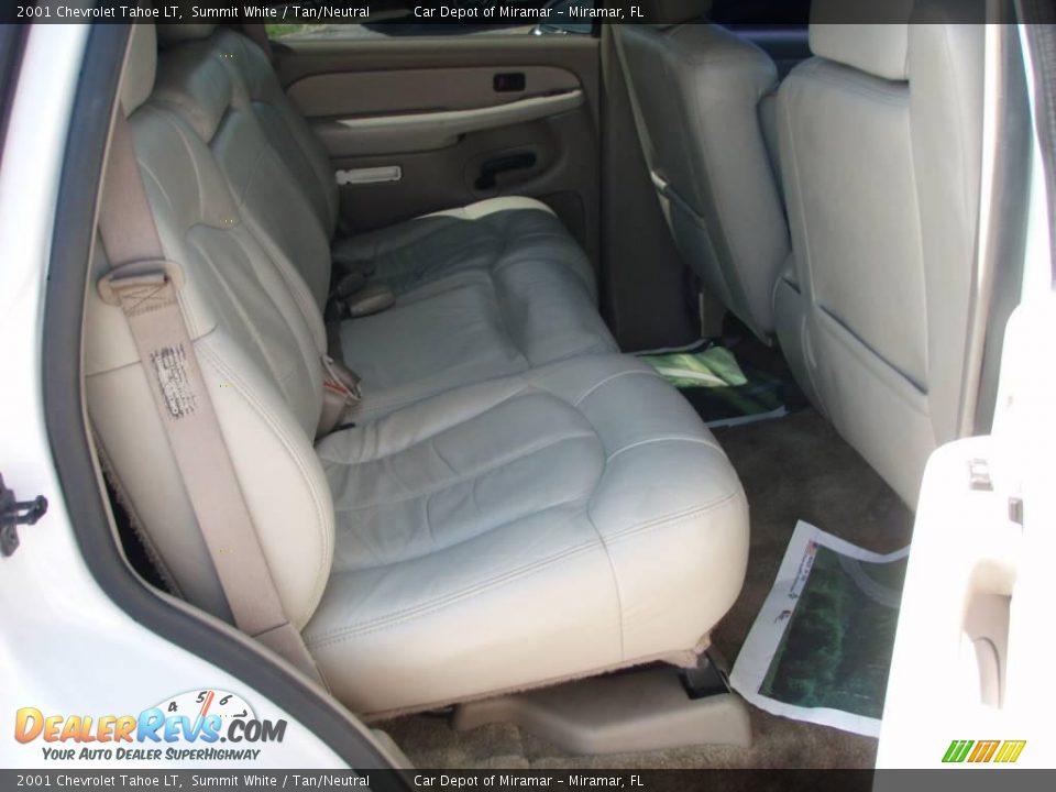 2001 Chevrolet Tahoe LT Summit White / Tan/Neutral Photo #13