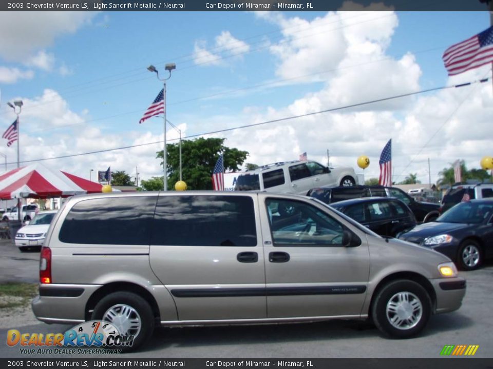 2003 Chevrolet Venture LS Light Sandrift Metallic / Neutral Photo #2