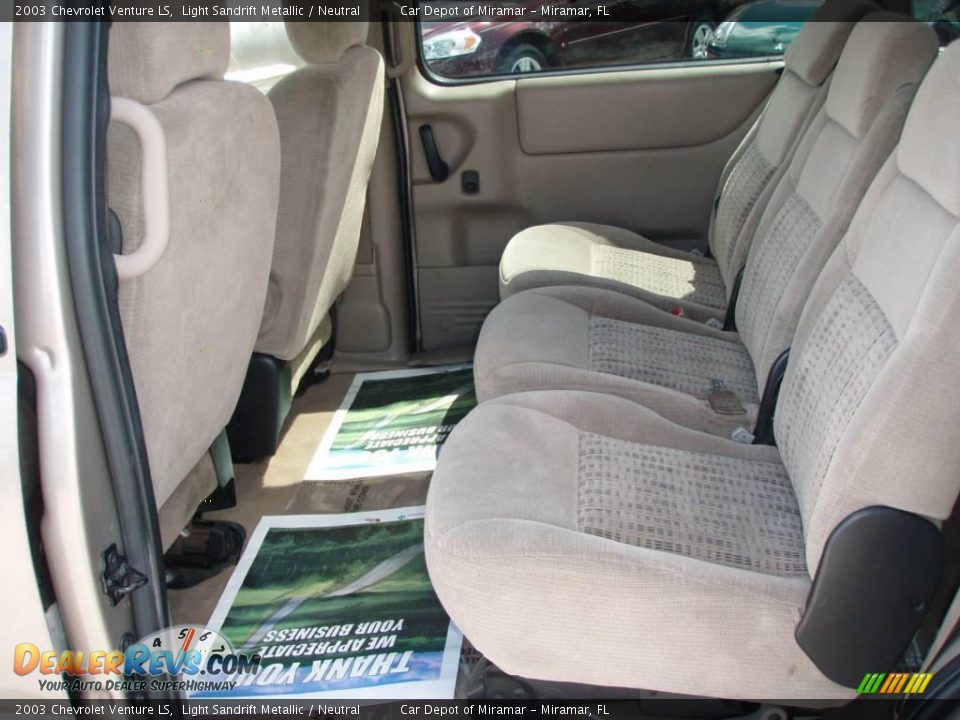 2003 Chevrolet Venture LS Light Sandrift Metallic / Neutral Photo #13