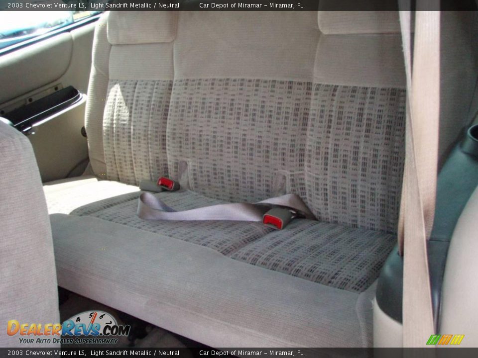 2003 Chevrolet Venture LS Light Sandrift Metallic / Neutral Photo #14