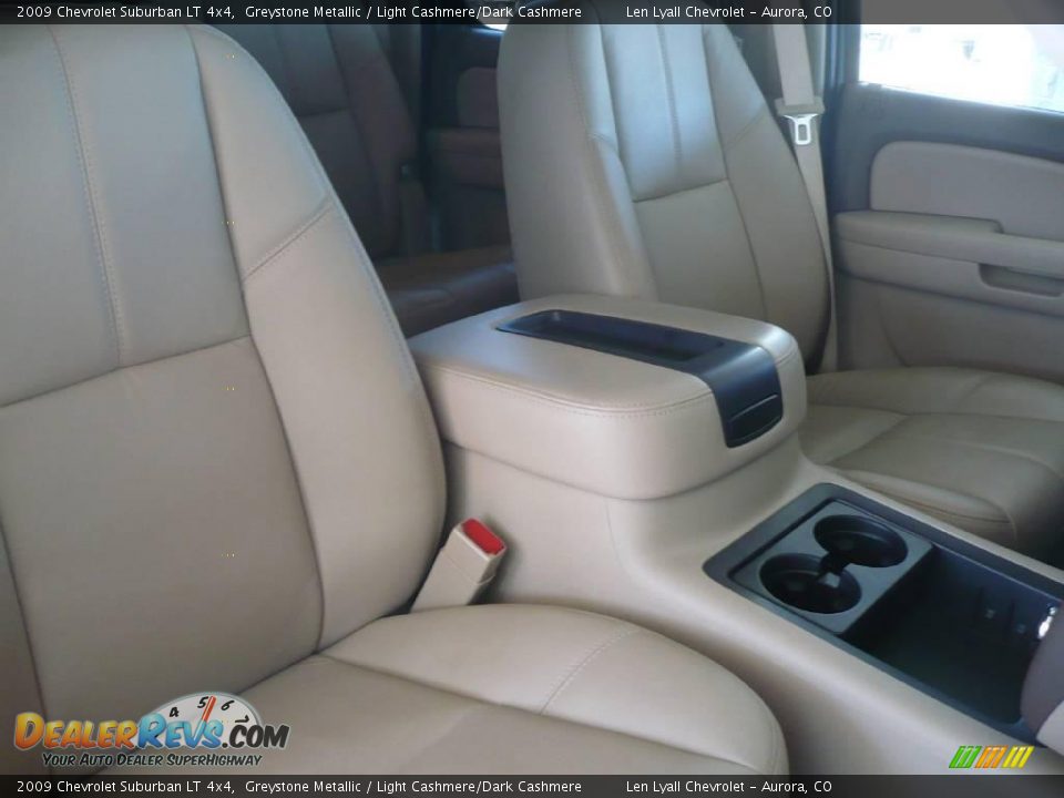 2009 Chevrolet Suburban LT 4x4 Greystone Metallic / Light Cashmere/Dark Cashmere Photo #16