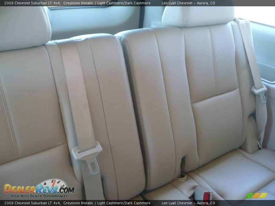 2009 Chevrolet Suburban LT 4x4 Greystone Metallic / Light Cashmere/Dark Cashmere Photo #18