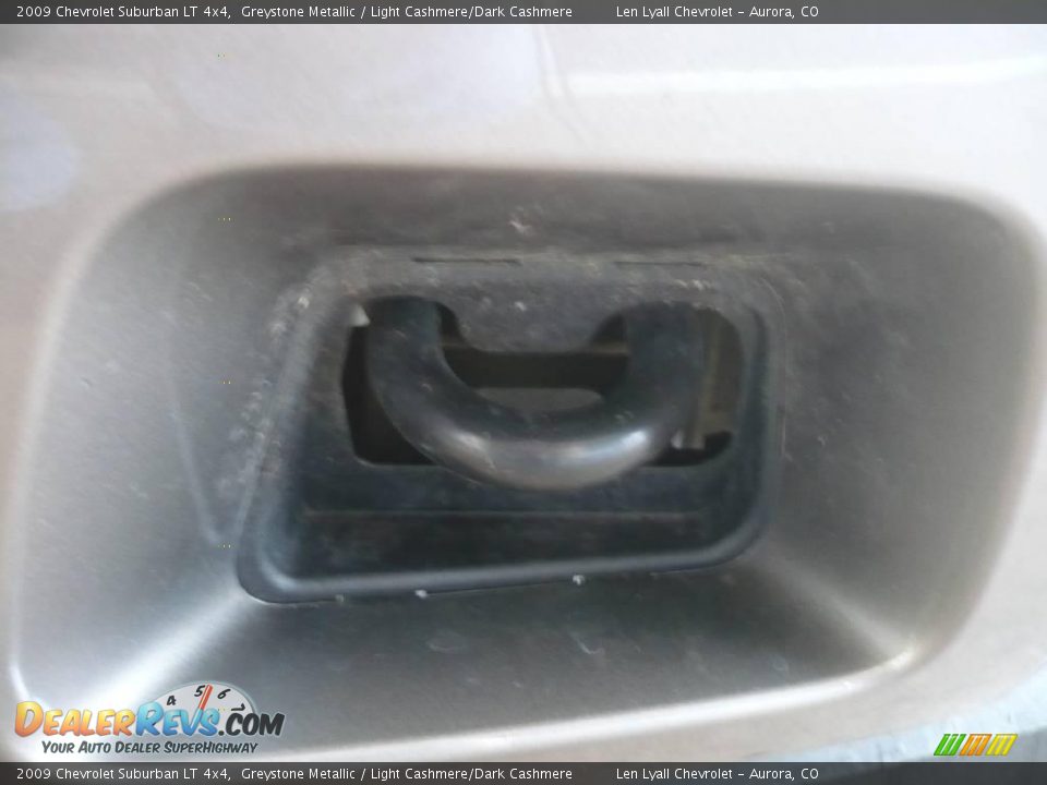 2009 Chevrolet Suburban LT 4x4 Greystone Metallic / Light Cashmere/Dark Cashmere Photo #25