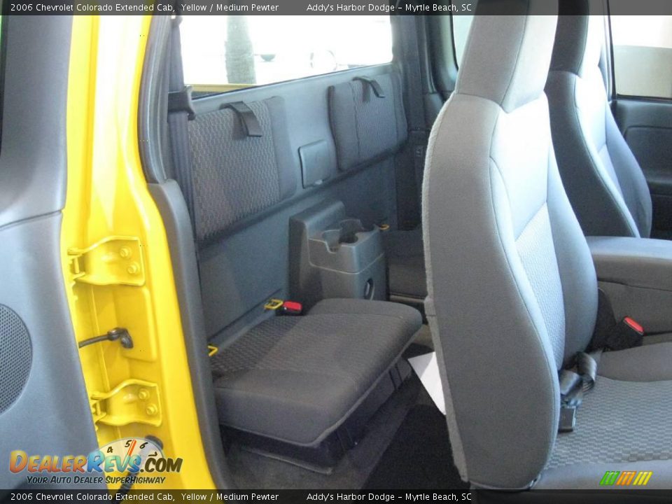 2006 Chevrolet Colorado Extended Cab Yellow / Medium Pewter Photo #16
