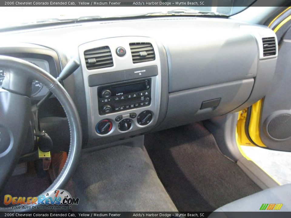 2006 Chevrolet Colorado Extended Cab Yellow / Medium Pewter Photo #18