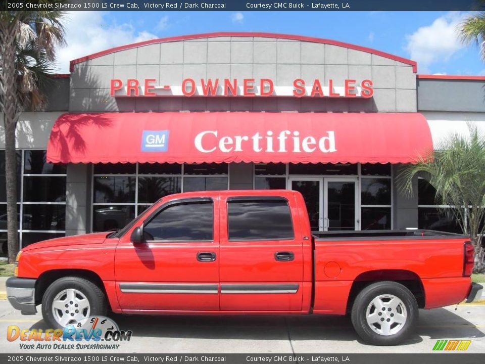 2005 Chevrolet Silverado 1500 LS Crew Cab Victory Red / Dark Charcoal Photo #1