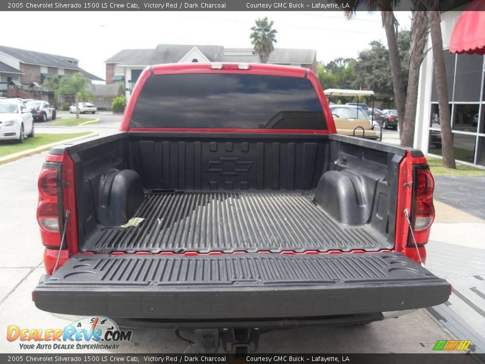 2005 Chevrolet Silverado 1500 LS Crew Cab Victory Red / Dark Charcoal Photo #3