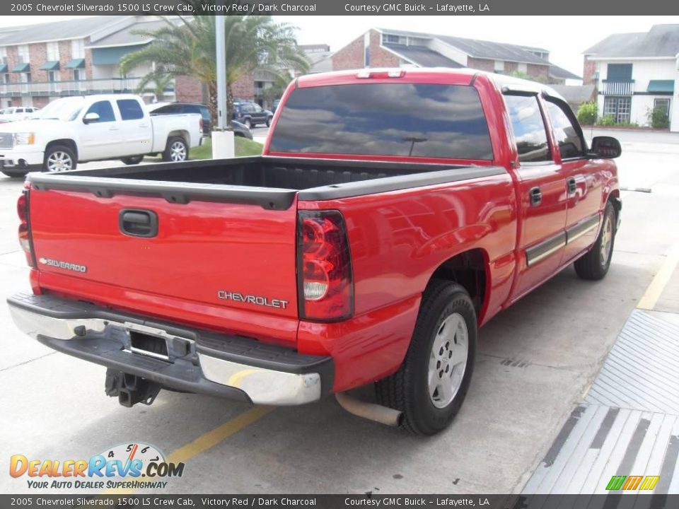 2005 Chevrolet Silverado 1500 LS Crew Cab Victory Red / Dark Charcoal Photo #4