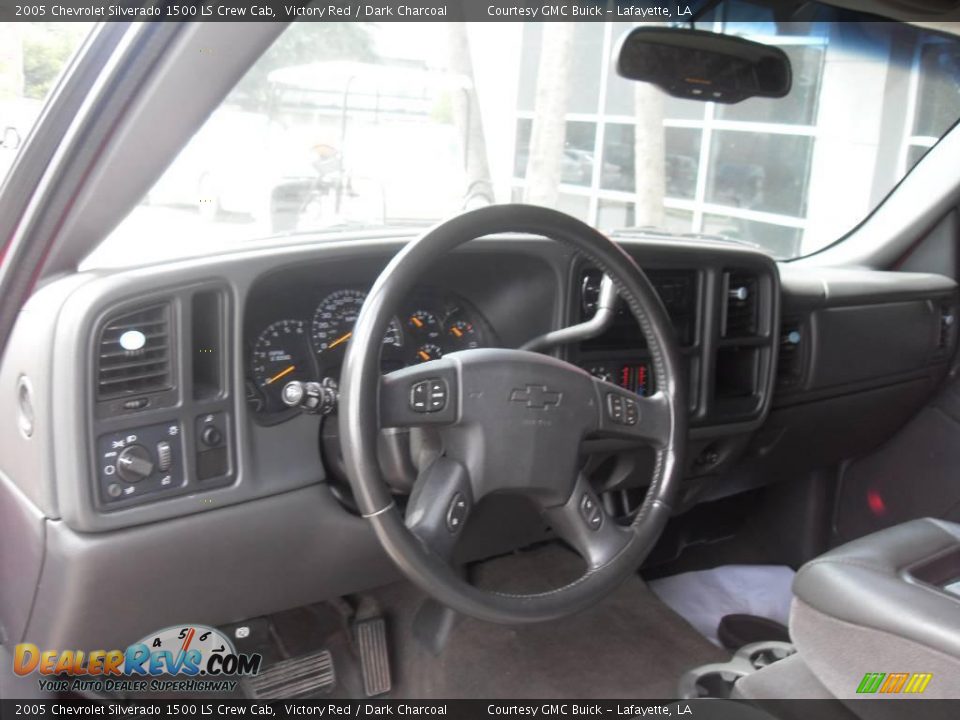 2005 Chevrolet Silverado 1500 LS Crew Cab Victory Red / Dark Charcoal Photo #8