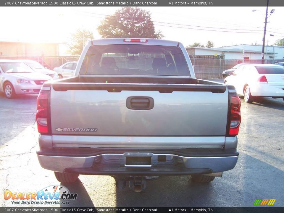 2007 Chevrolet Silverado 1500 Classic LS Crew Cab Sandstone Metallic / Dark Charcoal Photo #4