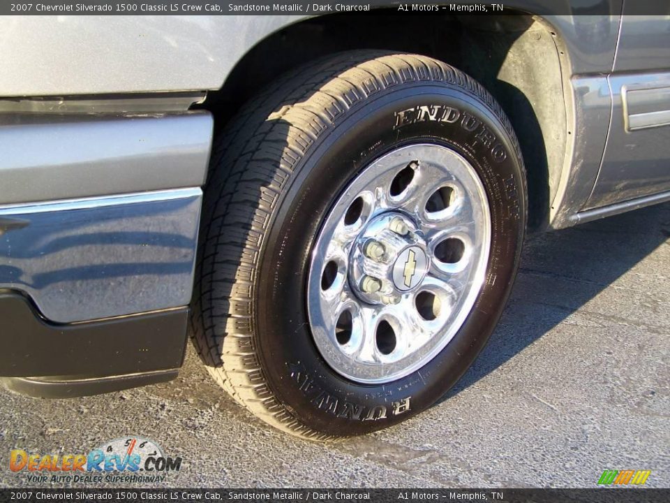 2007 Chevrolet Silverado 1500 Classic LS Crew Cab Sandstone Metallic / Dark Charcoal Photo #8