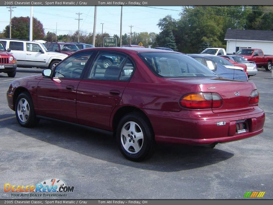 2005 Chevrolet Classic Sport Red Metallic / Gray Photo #3