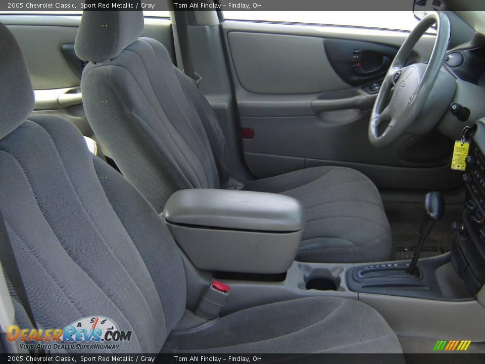 2005 Chevrolet Classic Sport Red Metallic / Gray Photo #12