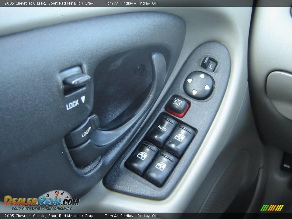 2005 Chevrolet Classic Sport Red Metallic / Gray Photo #14