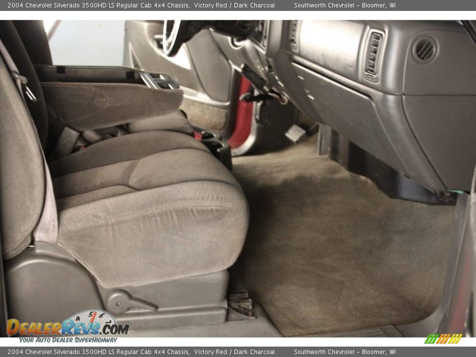 2004 Chevrolet Silverado 3500HD LS Regular Cab 4x4 Chassis Victory Red / Dark Charcoal Photo #6