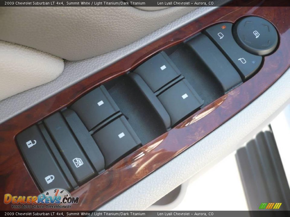 2009 Chevrolet Suburban LT 4x4 Summit White / Light Titanium/Dark Titanium Photo #8