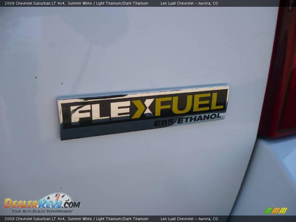 2009 Chevrolet Suburban LT 4x4 Summit White / Light Titanium/Dark Titanium Photo #14