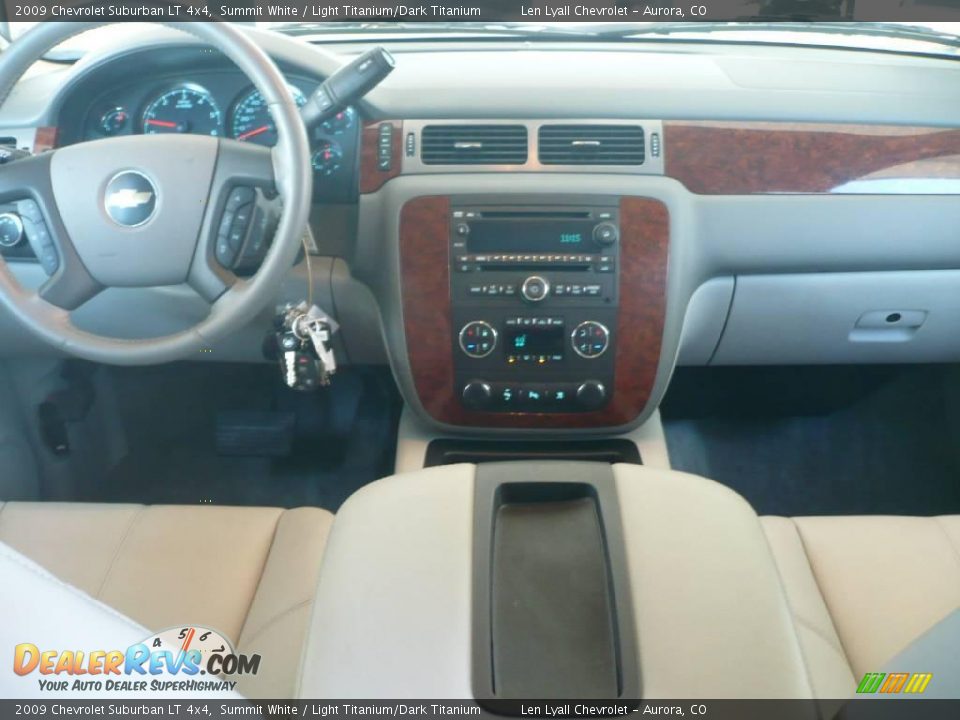 2009 Chevrolet Suburban LT 4x4 Summit White / Light Titanium/Dark Titanium Photo #19