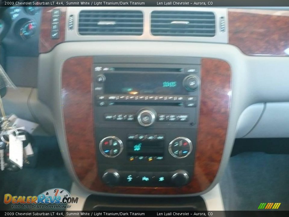 2009 Chevrolet Suburban LT 4x4 Summit White / Light Titanium/Dark Titanium Photo #21