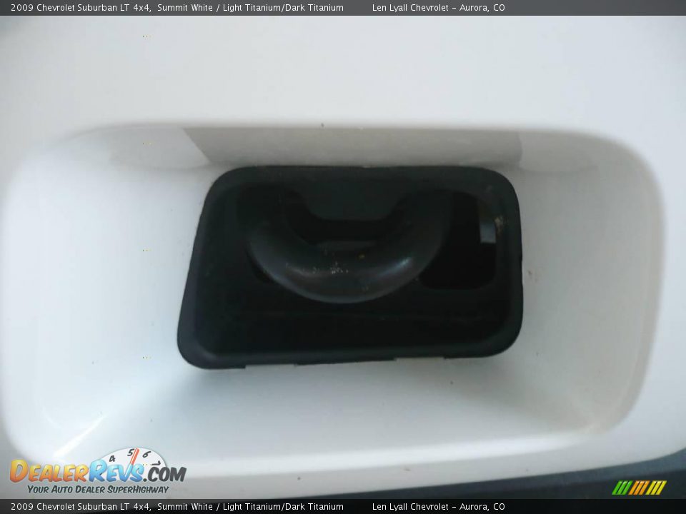 2009 Chevrolet Suburban LT 4x4 Summit White / Light Titanium/Dark Titanium Photo #26