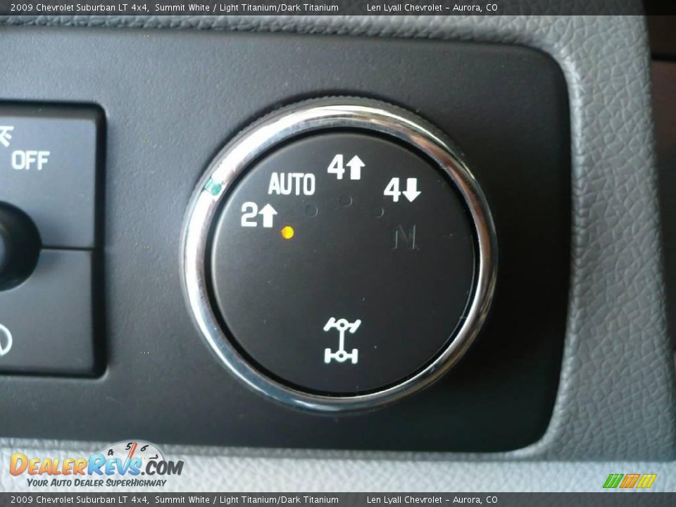2009 Chevrolet Suburban LT 4x4 Summit White / Light Titanium/Dark Titanium Photo #30