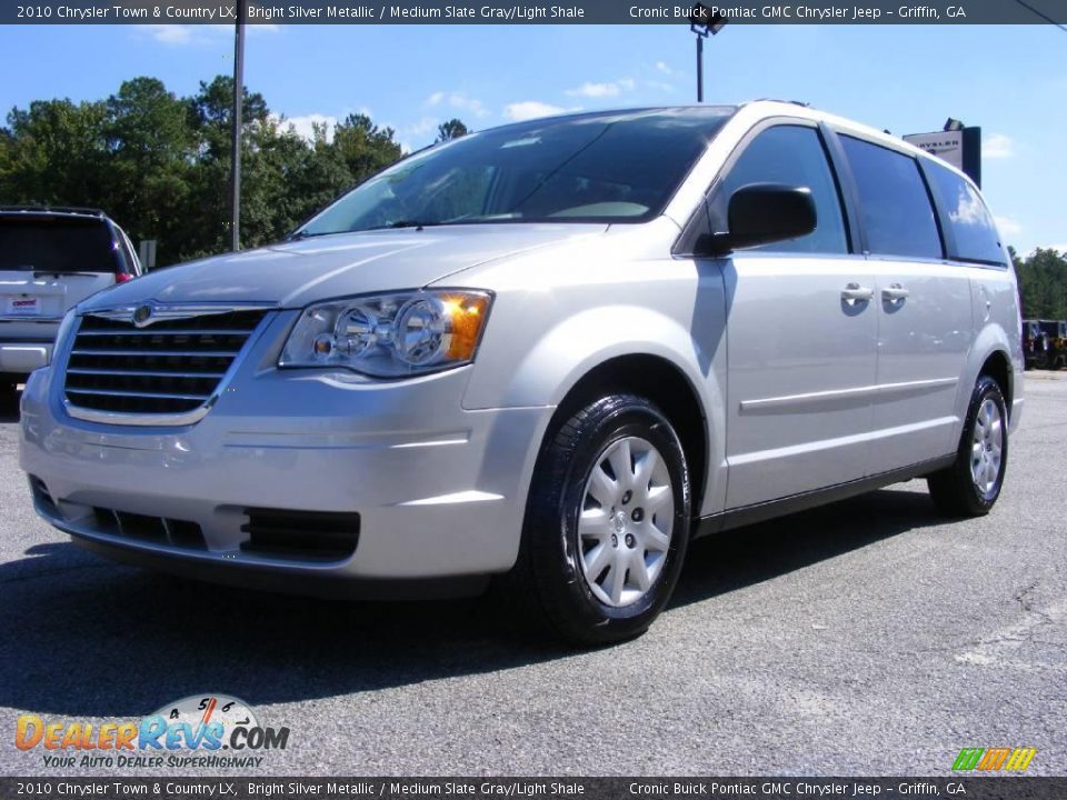 2010 Chrysler Town & Country LX Bright Silver Metallic / Medium Slate Gray/Light Shale Photo #4