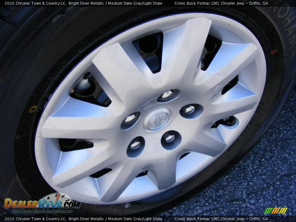 2010 Chrysler Town & Country LX Bright Silver Metallic / Medium Slate Gray/Light Shale Photo #9