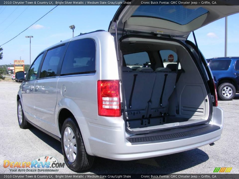 2010 Chrysler Town & Country LX Bright Silver Metallic / Medium Slate Gray/Light Shale Photo #14