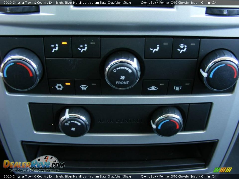 2010 Chrysler Town & Country LX Bright Silver Metallic / Medium Slate Gray/Light Shale Photo #22