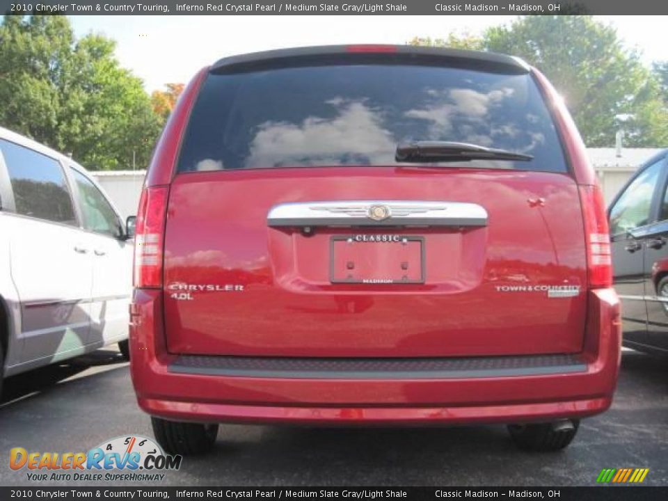 2010 Chrysler Town & Country Touring Inferno Red Crystal Pearl / Medium Slate Gray/Light Shale Photo #4