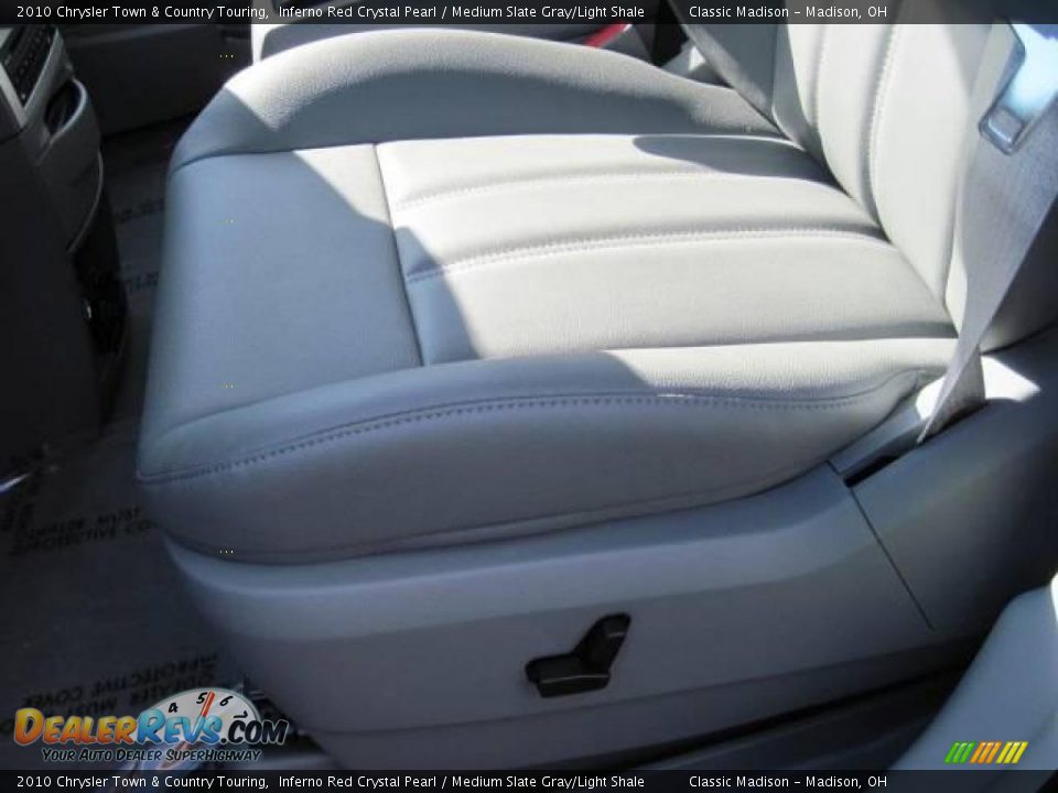 2010 Chrysler Town & Country Touring Inferno Red Crystal Pearl / Medium Slate Gray/Light Shale Photo #7