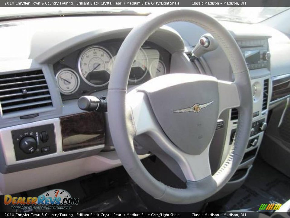 2010 Chrysler Town & Country Touring Brilliant Black Crystal Pearl / Medium Slate Gray/Light Shale Photo #10