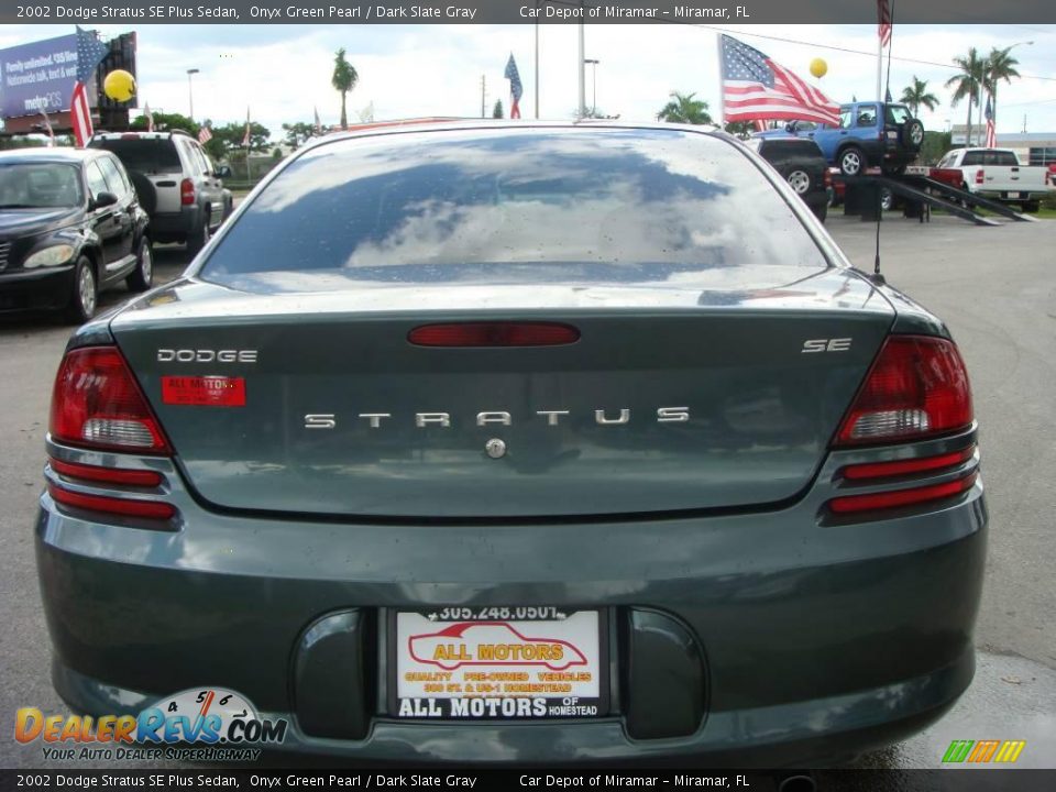 2002 Dodge Stratus SE Plus Sedan Onyx Green Pearl / Dark Slate Gray Photo #4