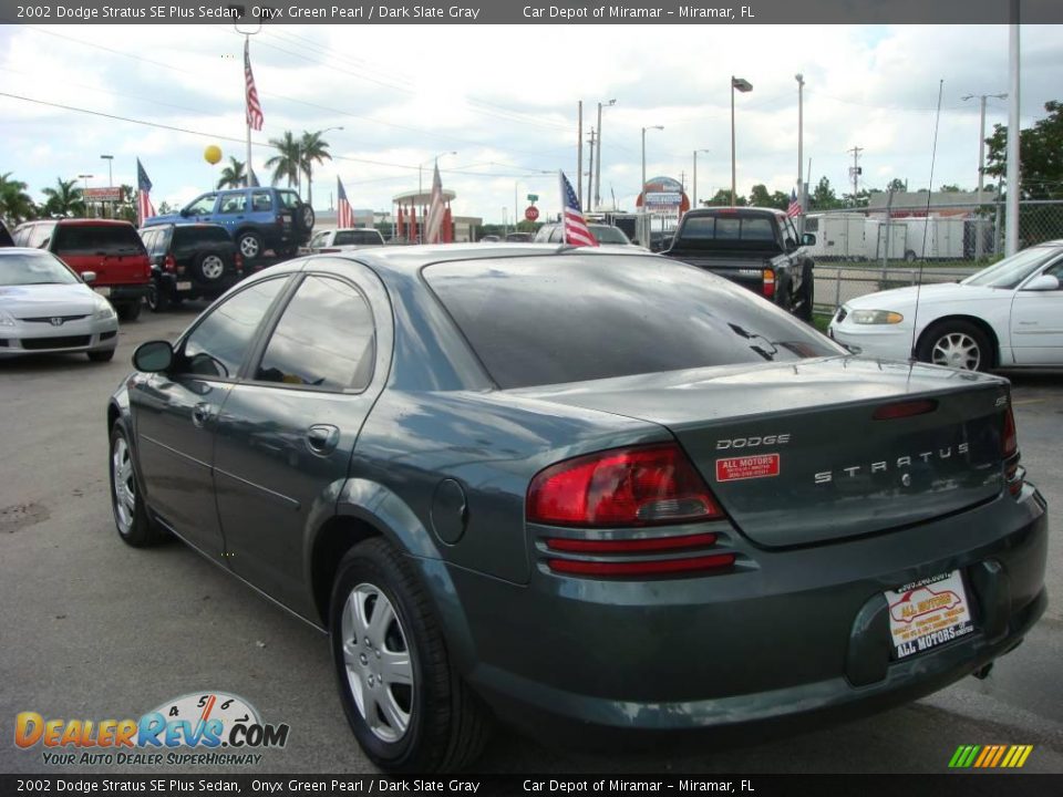 2002 Dodge Stratus SE Plus Sedan Onyx Green Pearl / Dark Slate Gray Photo #5